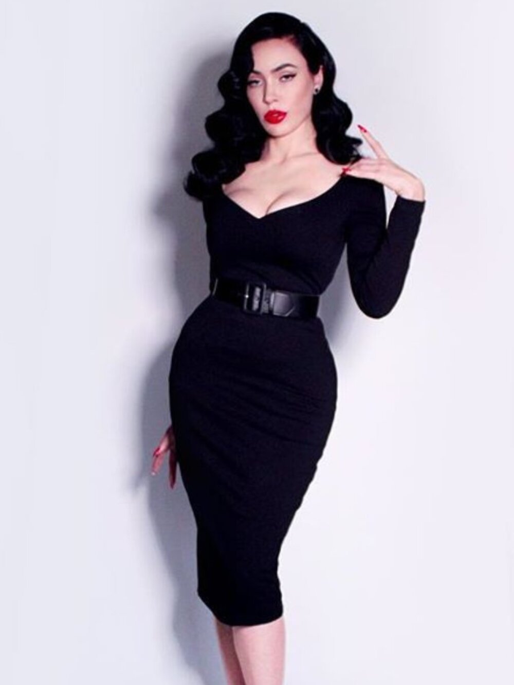Vixen By Micheline Pitt Black Marilyn Wiggle Dress No Belt